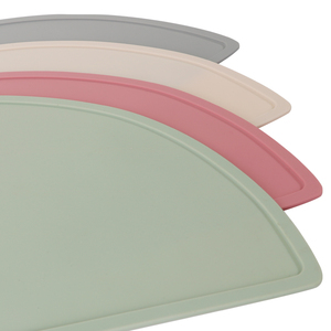 Set de table en silicone semi-circulaire rond, tapis d'alimentation, tapis de table en silicone, vente en gros, réutilisable, sans BPA, anti-déversement, pour bébés et enfants - Product Image 4