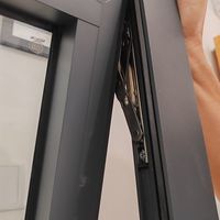 Ventana Corredera Vertical de Aluminio Moderna de Lujo, Insonorizada, con Doble Vidrio, Abatible Superior, para Baño