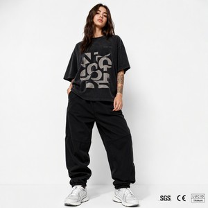 T-<span class=keywords><strong>shirt</strong></span> <span class=keywords><strong>Femme</strong></span> en Coton Teint Pigmentaire 260 GSM, Motif Typographique Abstrait, Coupe Oversize Boxy, Style Urbain <span class=keywords><strong>Chic</strong></span> de Toronto, Logo Personnalisé, Vente en Gros - Product Image 1