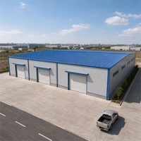 Bâtiment en structure d'acier Q355 conçu sur mesure, hall de stockage logistique préfabriqué avec accessoires complets