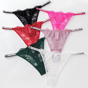 Tanga de mujer ultrafina y sexy con tiras de encaje y pedrería brillante LOVE, estilo transparente. - Product Image 1