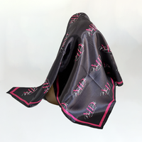 Emballage pour extensions de cheveux, sac en satin à fermeture éclair en soie, logo personnalisé imprimé, sac à fermeture éclair en satin pour coiffeur, sac de rangement pour perruque, bonnet en satin