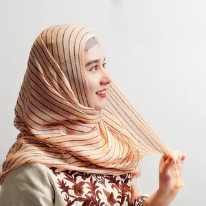 wholesale muslim woman dirty dye stripes viscose tassel hijab cotton scarf rayon shawl stoles turbans for ladies modest fashion