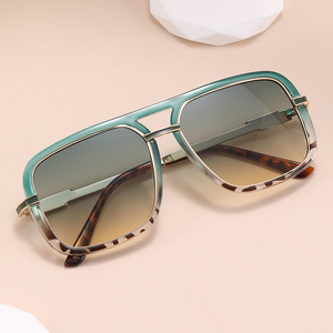 Gafas de Sol Vintage de Lujo con Marco Metálico Cuadrado, Diseño de Marca, Logotipo Personalizado, <span class=keywords><strong>Moda</strong></span> Vintage, Novedad 2026, Venta al Por Mayor - Product Image 2