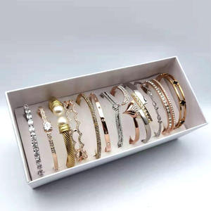 <span class=keywords><strong>Bracelet</strong></span> en or à prix abordable, mélange d'une variété de bracelets de mode, bijoux <span class=keywords><strong>fantaisie</strong></span> à bas prix - Product Image 3