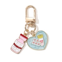 Pendentifs mignons en forme de flacon de médicaments en forme de cœur de dessin animé, porte-clés de la série Hôpital, pour amis, médecins, infirmières, bon cadeau, bijoux faits à la main