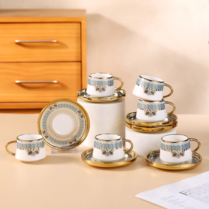 <span class=keywords><strong>Set</strong></span> di Tazze e Piatti in Ceramica e Porcellana con Bordo Dorato, Stile Moderno Occidentale di Lusso per Tè del Pomeriggio Britannico - Product Image 1