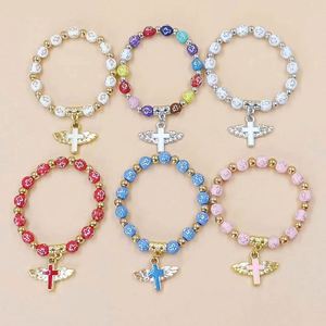 Pulsera con Cuentas y Cruz de Alas de Ángel para Hombre y Mujer - Joyería de Moda para Uso Diario y Regalos Promocionales - Product Image 1