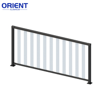 Installation DIY de garde-corps de balcon en aluminium à profil en U avec serre-verre extérieur pour balustrade, murs extérieurs, maison de piscine, espaces intérieurs et maison
