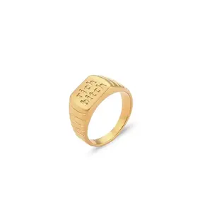 Produk Kecantikan cincin baja tahan karat berongga bentuk hati cincin berlapis emas 18K set cincin Chunky jari pertunangan untuk pria dan wanita