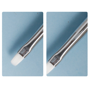Pinceau plat pour nail art en gel UV avec manche en métal argenté, poils synthétiques et virole sertie pour manucure décorative - Product Image 5