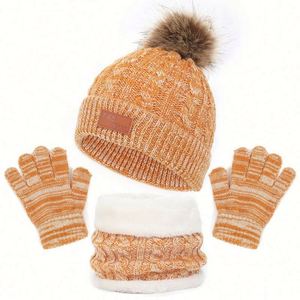 Ensemble 3 pièces bonnet, écharpe et gants en fausse fourrure tricotée pour enfants, personnalisable, chaud et doux pour la peau, 100 % polyester - Product Image 1