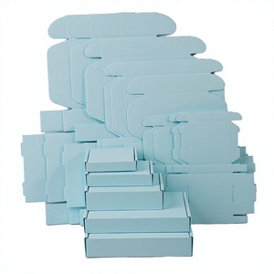 Pochettes d'expédition personnalisées en carton ondulé pour avion, avec estampage, matériaux recyclés, pelliculage brillant, conception à languette de verrouillage, format portefeuille - Product Image 3