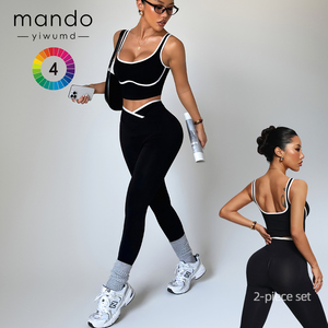 Ensemble de <span class=keywords><strong>sport</strong></span> pour <span class=keywords><strong>femme</strong></span> Yiwu avec logo personnalisé, élégant et durable, leggings et soutien-gorge à rayures blanches contrastées et taille en V - Product Image 1
