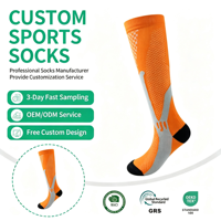 Chaussettes de compression montantes personnalisées avec logo pour femmes, idéales pour le Pilates, le cyclisme, le badminton, le football et l'entraînement, antidérapantes