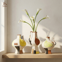 Vase à fleurs en céramique peint à la main Jossin, style abstrait, décoration nordique pour la maison, centre de table moderne, vase artistique pour le salon