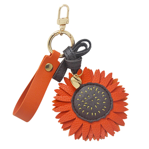 Llavero Original de Cuero PU con Flor, Colgante de Corazón Metálico Hecho a Mano, Adorno para Bolso - Product Image 2