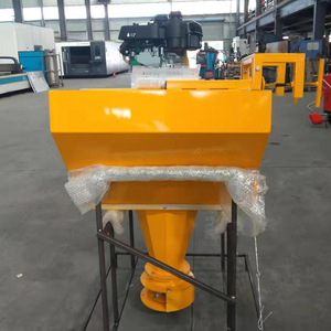 Épandeur de neige jaune pour autoroute avec moteur, pour le dégivrage et la distribution de sel sur les routes - Product Image 1