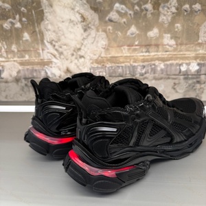 Luxury designer LED light Sports Running Shoes men High quality Breathable Men's Women's Walking Style Shoes Chunky Casual Shoes - Product Image 2