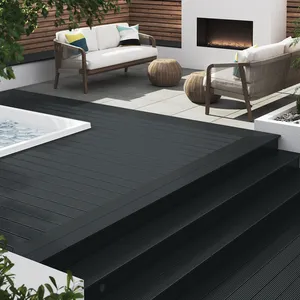 Fabrication de surface en bois Conception de rainure de surface 3D Planche en bois plastique pour l'extérieur Terrasse composite WPC grise et noire