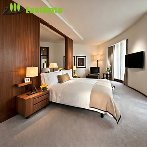 Juego de Muebles de Dormitorio Contemporáneos de Madera Sólida, Colección Moderna de Estilo Hotelero en Blanco y Dorado para Habitaciones de Huéspedes - Product Image 1