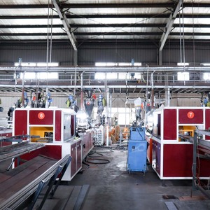 Revêtement de <span class=keywords><strong>terrasse</strong></span> en WPC co-extrudé, grain de <span class=keywords><strong>bois</strong></span>, écologique, imperméable, anti-décoloration, faible entretien, résistant aux intempéries, revêtement composite pour hôpitaux - Product Image 5