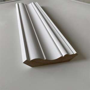 Moulures de plafond en pin à joint en do, de conception nouvelle, blanches et apprêtées - Product Image 1