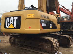 Excavatrice sur chenilles Caterpillar 320D d'occasion avec moteur Cummins, poids opérationnel de 20 tonnes - Product Image 2