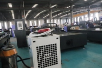 Hobby Metall 2000 Watt 6000W Solarzellen-Faserlaser-Schneidemaschine 6mm 20mm Metall Kohlenstoffstahl CNC-Schneidemaschine für Metalltüren