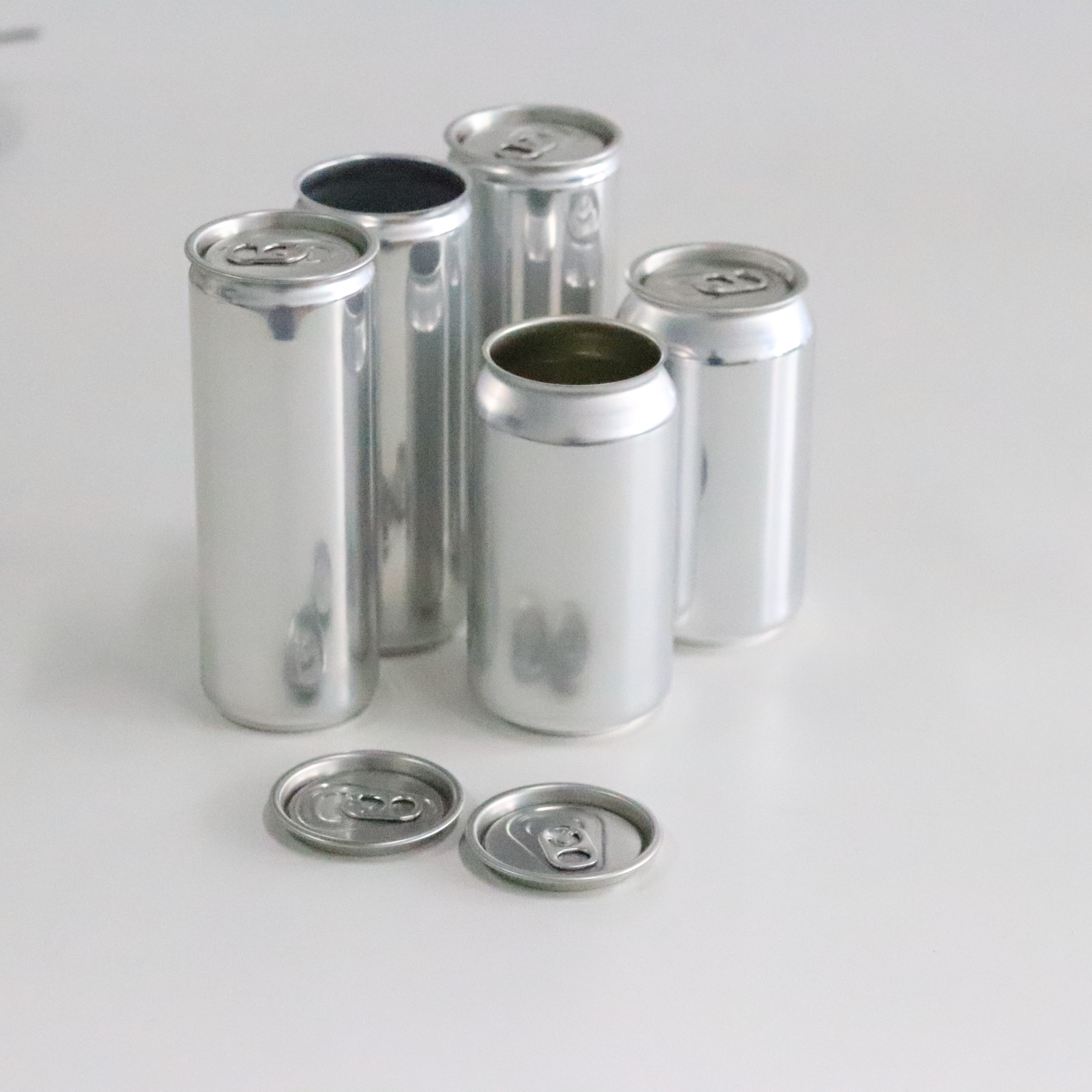 Latas de aluminio delgadas y elegantes, botes de cerveza a granel, sin Bpa, 250Ml, 330Ml, 355Ml, 473Ml