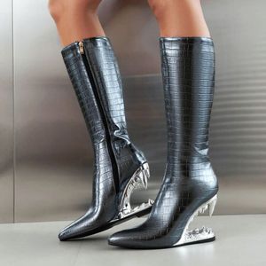 Bottes à talon compensé pour femme, taille 43, modèle spécial, nouveau matériau tendance, style dents de requin - Product Image 1
