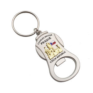 Llavero abridor de botellas de Praga Puente de Carlos de recuerdo turístico de la República Checa de Metal personalizado - Product Image 1