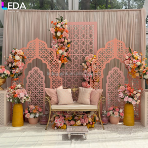 ฉากหลังอะคริลิคสีชมพูทันสมัยสำหรับงานปาร์ตี้ LEDA ตกแต่งงานอินเดีย ซุ้มโค้งปลายแหลมสำหรับงานแต่งงาน - Product Image 1