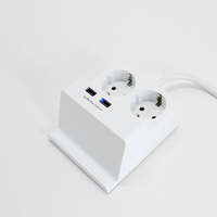 Multiprise standard 16A avec 2 prises CA, 2 ports USB-A, support de téléphone ignifuge et prise pour appareils électroniques