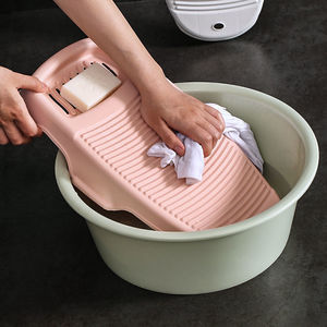 Planche à laver avec porte-savon en plastique antidérapante pour usage domestique - Product Image 1