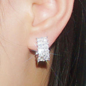 Anello con diamante taglio principessa in oro bianco, colore D, certificato GIA, gioiello classico da matrimonio per donna - Product Image 3