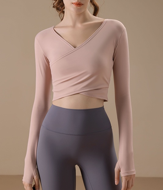 Hot Sale Seamless Comfortable Women Cropped Long Sleeve Sports Top Cross Hem V-Neck Design Yoga Top