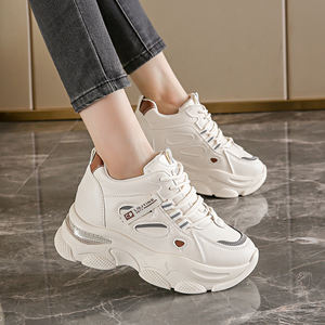 Chaussures de sport décontractées à lacets pour femmes, rehaussantes, nouvelle mode, confortables, antidérapantes, style marche, vente en gros - Product Image 3