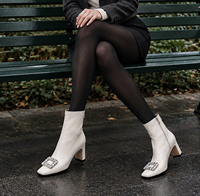 Bottes à talon épais pour femme 2026 ODM OEM, en cuir de vachette, avec strass et boucle carrée, bout pointu, collection automne, chaussures tendance