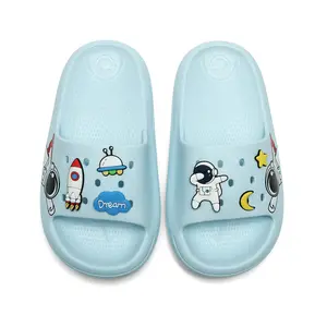 Kawaii wear-resistant soft bottom children's slippers EVA girls anti-skid sandals outdoor slide children's home slippers