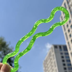 QY Giocattolo Luminoso Antistress a Forma di Anello, Reattivo alla Temperatura, per Allenamento Mentale, Versatile e Divertente - Product Image 4