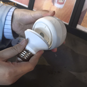 <span class=keywords><strong>Ampoule</strong></span> LED RGB rechargeable portable E26 à base magnétique, télécommande, intensité variable, certifiée CE pour événements, mariages, tables - Product Image 3