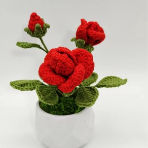 Flores de ganchillo de Feliz Día de la madre hechas a mano al por mayor, flores de rosas de 3 cabezas en maceta para regalos de escritorio de oficina en casa - Product Image 5