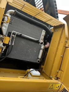 Importada de Japón, esta excavadora Caterpillar 323DL usada de 23 toneladas es un producto de exportación superventas disponible a precio de mayorista. - Product Image 5