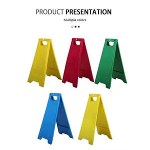 علامة تحذير من الخطر قابلة للطي من البلاستيك PP ، تشير إلى إشارة اتجاه الأرضية الزلقة - Product Image 2