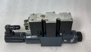 New and in Stock <strong>Ergotech</strong>/- 4wree 6 W32-22/g24k31/a1v=de Proportional Valve. for Plc, Pac &amp; Dedicated Ctrlrs - Product Image 2