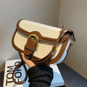 Sac à bandoulière carré haut de gamme pour femme, tendance, portable, avec fermeture éclair, en cuir PU imperméable, doublure polyester, poignée unique, Penda - Product Image 1