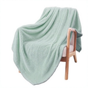 Wholesale 100% Polyester Large Solid Fleece Throw Blanket Soft Warm <b>Waffle</b> Textured Lightweight Eco-Friendly Four Seasons Animal - Product Image 2