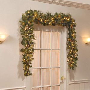 Ghirlanda Natalizia AYOYO con Frutti Rossi, Ecologica e di Lusso, LED 180cm/2,7m Pre-Illuminata, Decorazioni Natalizie - Product Image 1