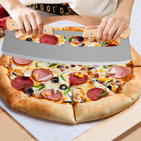 Cortador de Pizza Tipo Balancín de Alto Rendimiento con Cuchilla de Acero Inoxidable y Mango de Madera de una Pieza para Cocina Casera y Restaurantes